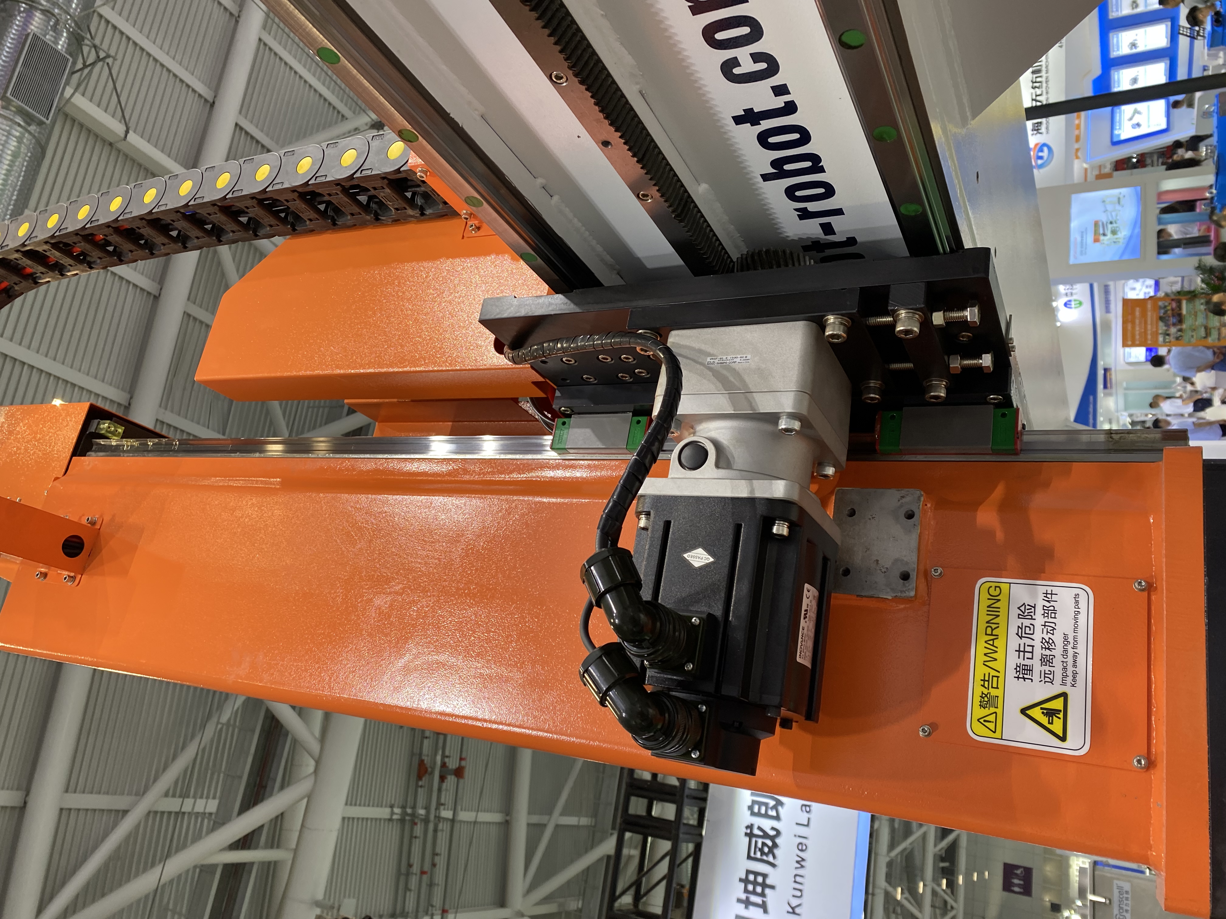 左右各三个滑块,NBT只有各两个,1 左右各三个滑块،NBT只有各两个،1